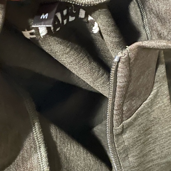 *sold*Alphalete Amplify Jacket - Picture 2 of 4